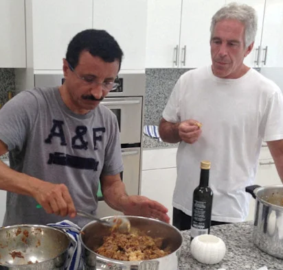 „Miloval som to mučiace video.“ Epsteinove spisy odhalili šéfa prístavného gigantu, investori cúvajú